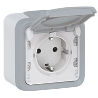 Розетка 1-местн. ОУ з/к брызгозащ. с крышкой Plexo 55s Legrand IP55 (69733)